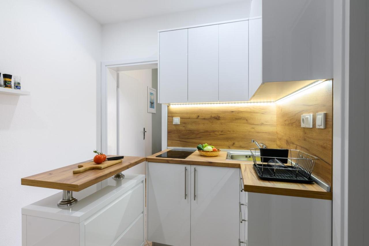 Apartments Blatancic Vodice Exterior photo