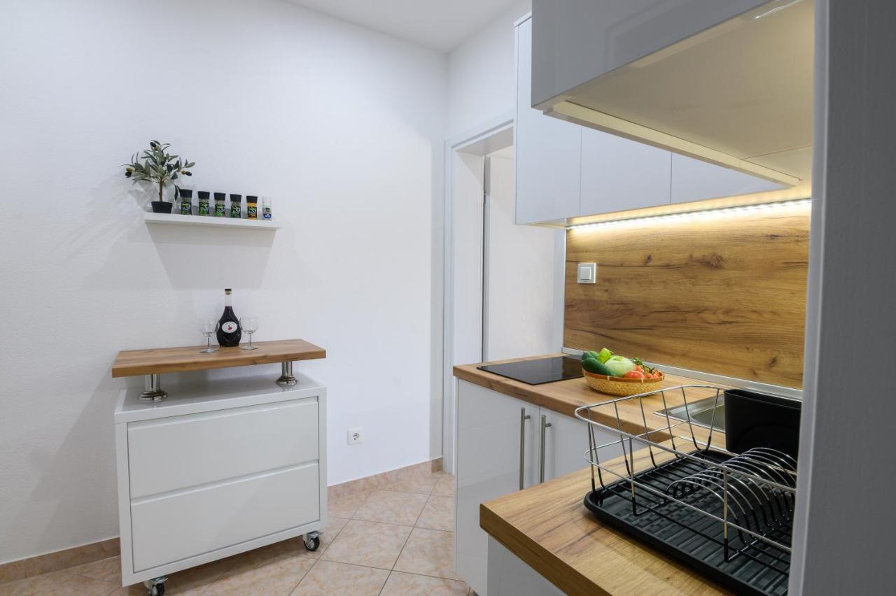 Apartments Blatancic Vodice Exterior photo