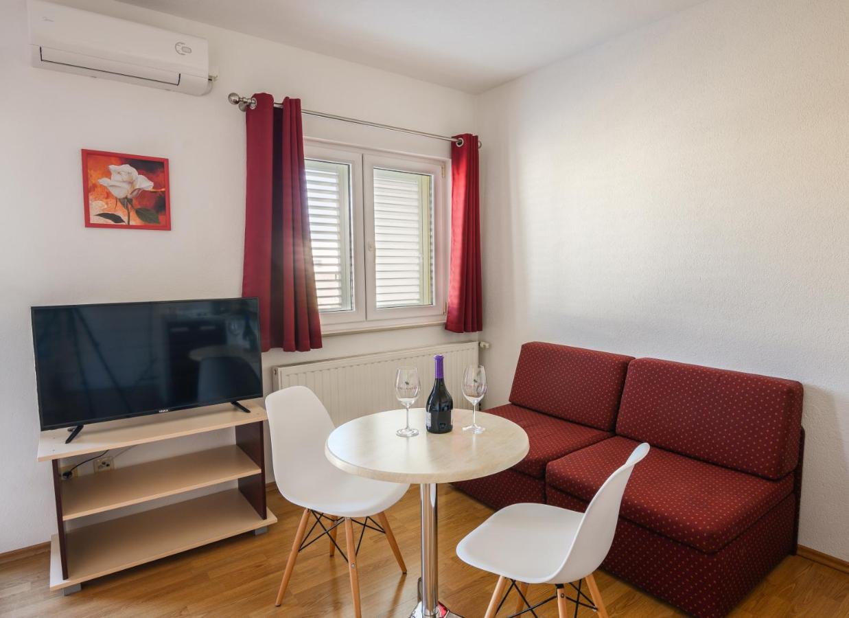 Apartments Blatancic Vodice Exterior photo